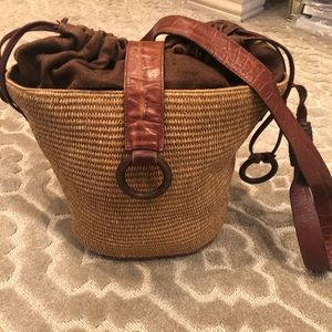 Bucket bag